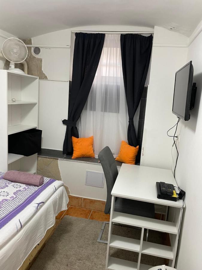 Centrum Wellness Hostel Дебрецен Экстерьер фото