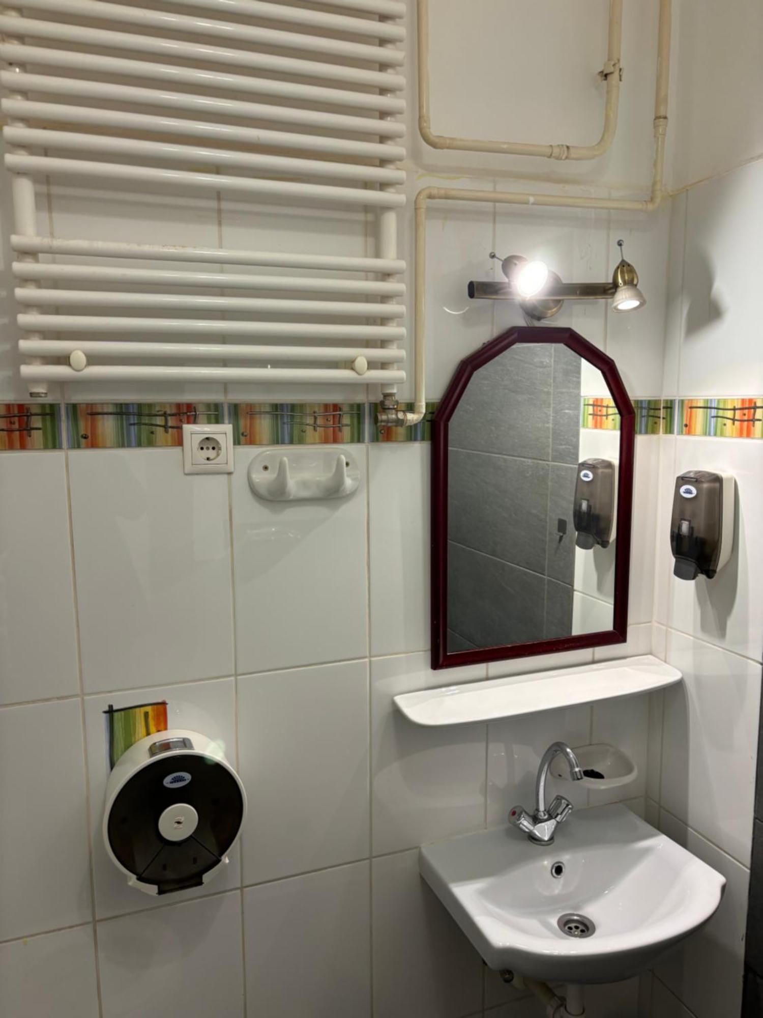 Centrum Wellness Hostel Дебрецен Экстерьер фото